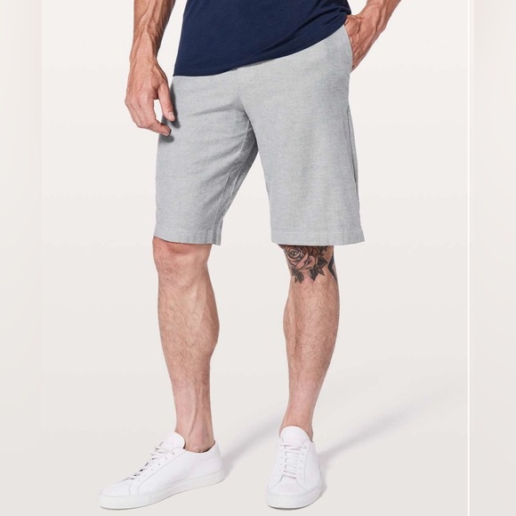 Lululemon Commission Relaxed Short Qwick Oxford Light Gray Sz 36  Flat Front - Picture 2 of 15